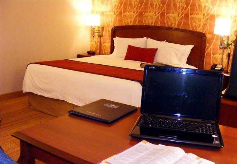 Courtyard By Marriott Salinas Monterey Ξενοδοχείο Δωμάτιο φωτογραφία